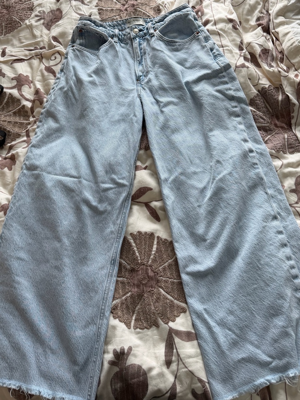 Abercrombie&Fitch Wide Leg Cropped Jeans